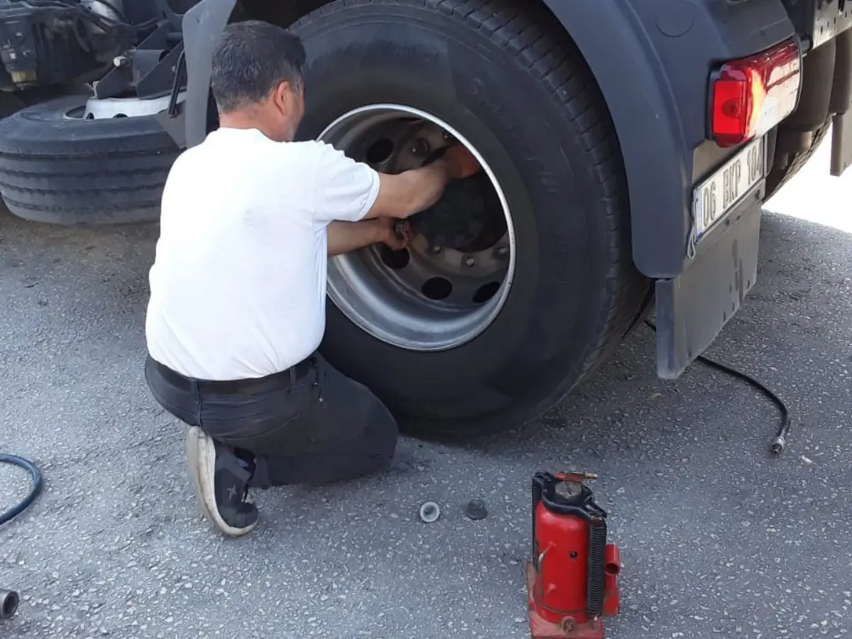 Mazgirt Oto Lastikçi